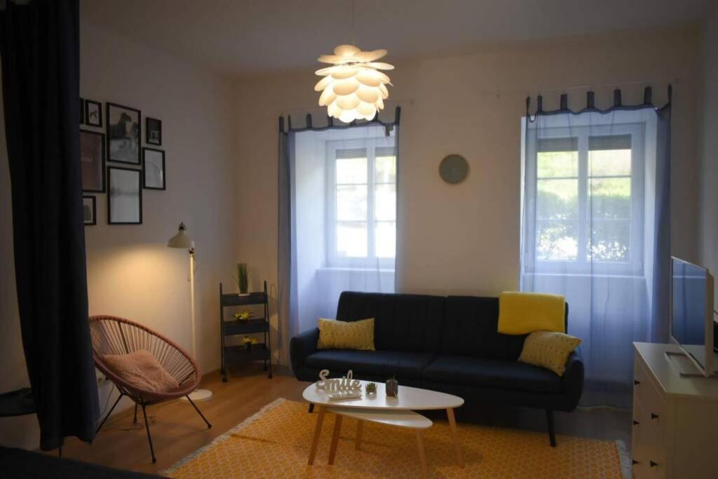 Apartmán A Charming Little Flat Just Above Szechenyi Square Pětikostelí Exteriér fotografie
