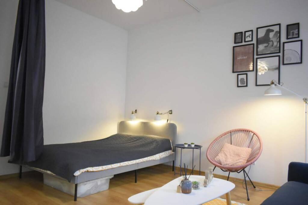 Apartmán A Charming Little Flat Just Above Szechenyi Square Pětikostelí Exteriér fotografie